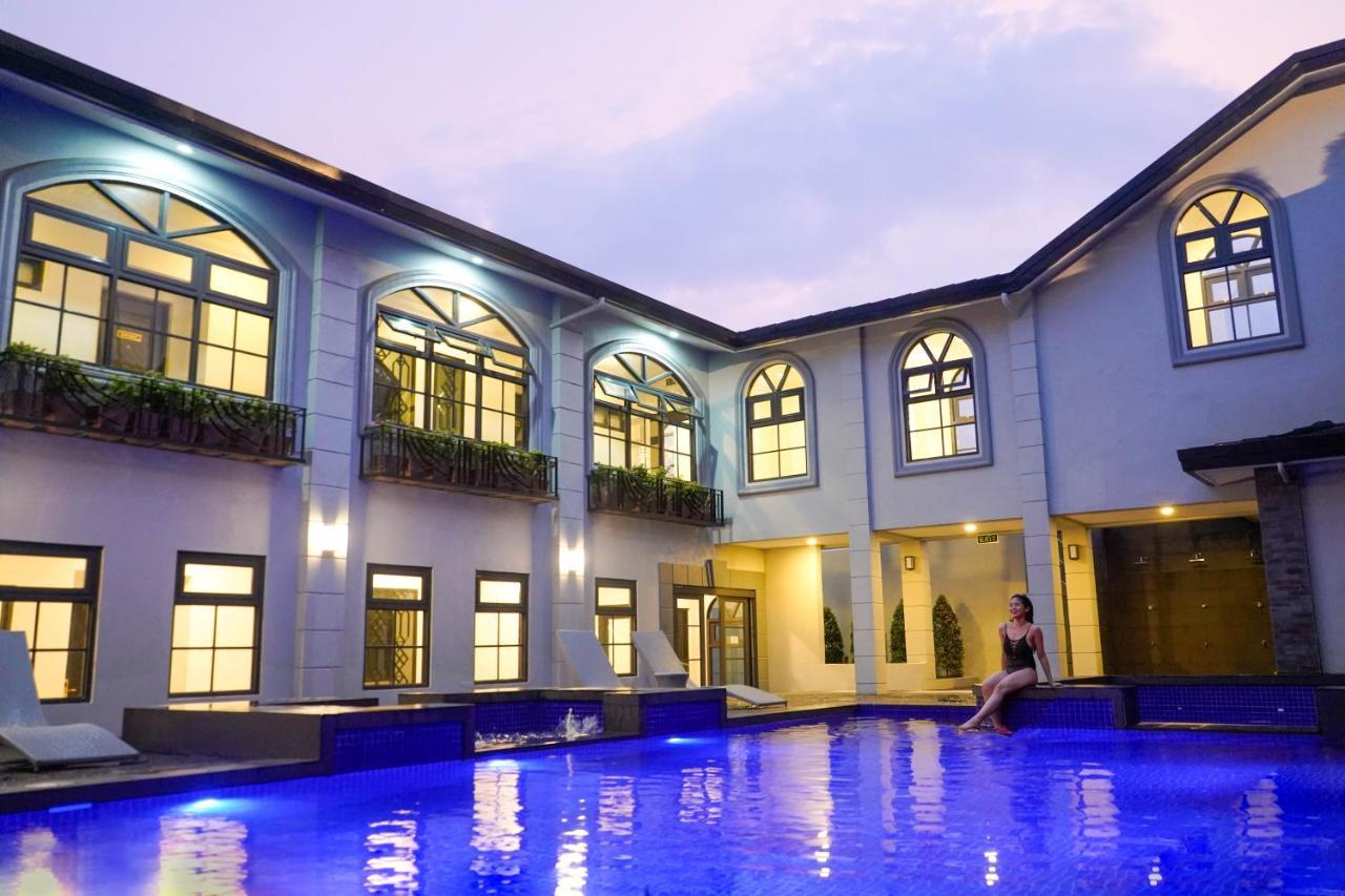 The Grandmaster Hotel Tagaytay City Exterior foto